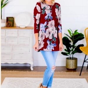 Honeyme Sz L stretchy flower tunic maroon w/blu & tan flowers 3/4 sleeve prev❤️